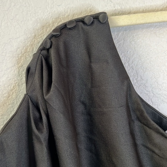 Elliatt Amari Satin Off The Shoulder Jumpsuit Size XS In Black - Picture 10 of 16